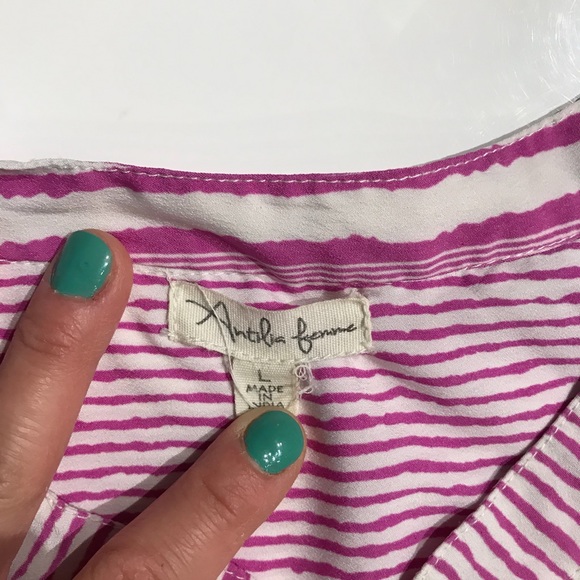 Sleeveless half button-down blouse - Picture 6 of 7